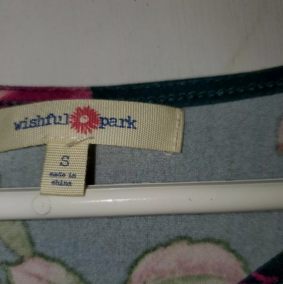 Top - Picture 4 of 6